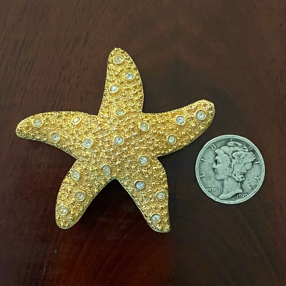 Vintage SAL Swarovski Crystal Starfish Brooch; Gold Tone, 1.9” - Picture 3 of 5